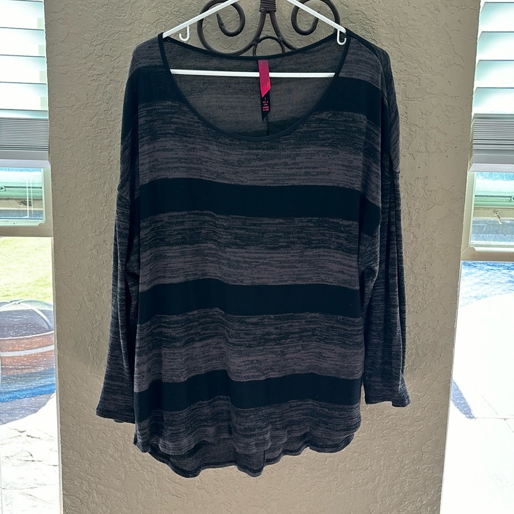 Light weight 1x sweater